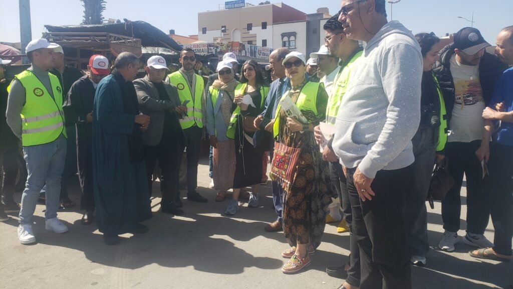 الهيئة المغربية لحماية جمعيات حماية المستهلك تقوم بجولة تفقدية بأحد الأسواق بمدينة الداخلة. الهيئة المغربية لحماية جمعيات حماية المستهلك تقوم بجولة تفقدية بأحد الأسواق بمدينة الداخلة.