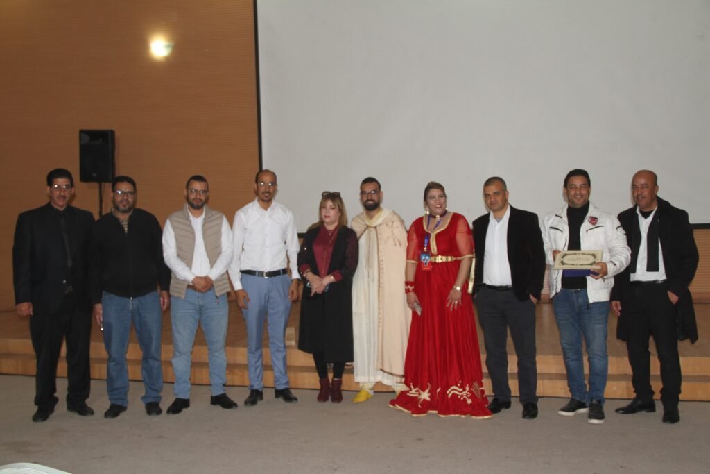 إنزكان : التنسيقية الإقليمية للمرأة التجمعية تخصص تكريم خاص للمخرج السينمائي يوسف العود إنزكان : التنسيقية الإقليمية للمرأة التجمعية تخصص تكريم خاص للمخرج السينمائي يوسف العود